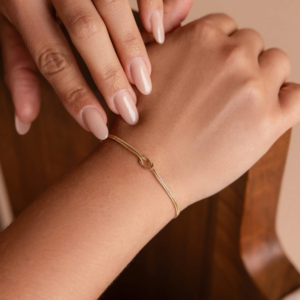 Lurelle™ Eternal Knot Bracelet