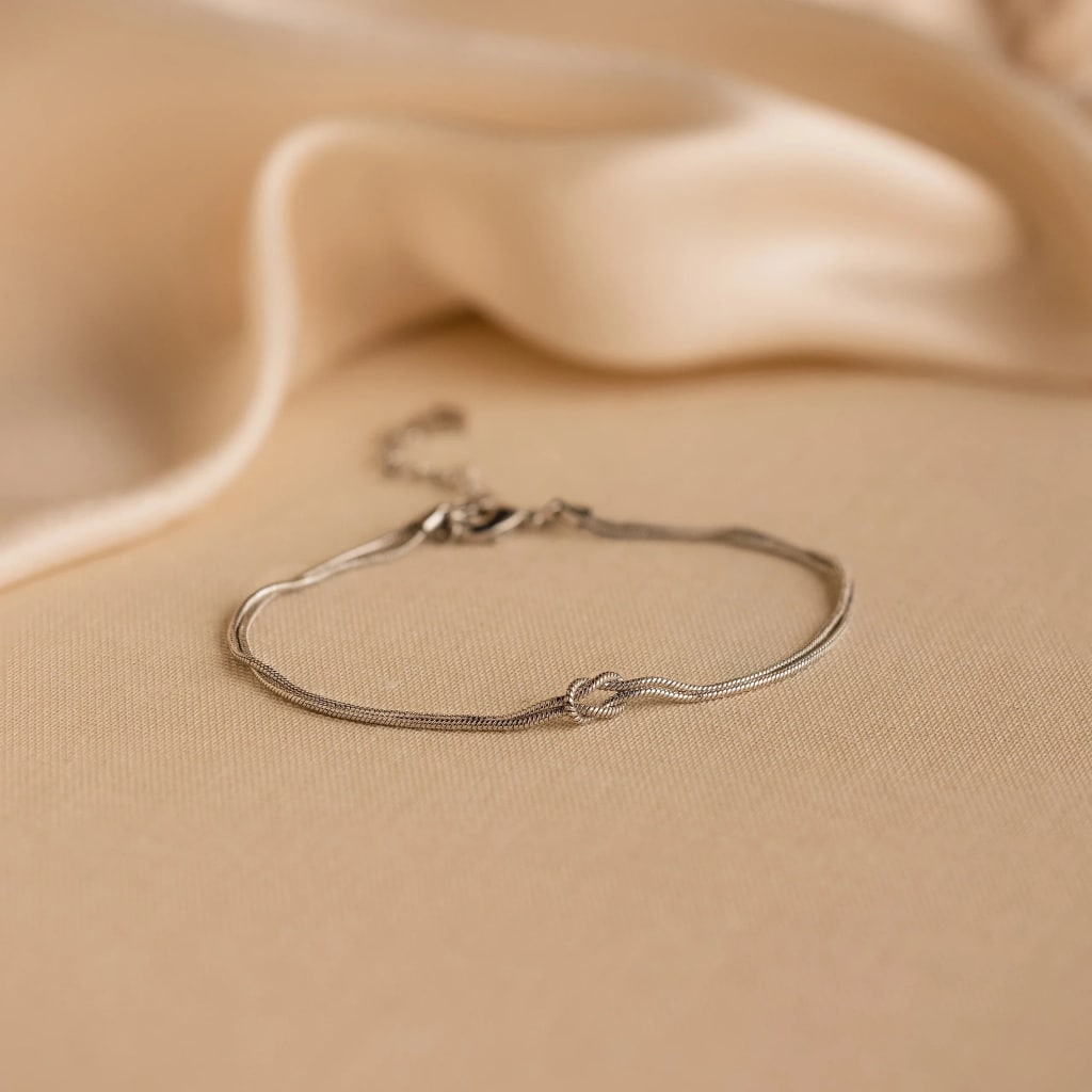 Lurelle™ Eternal Knot Bracelet